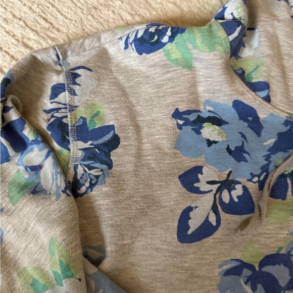 Gap Size Small Cropped Hoodie - Picture 4 of 8